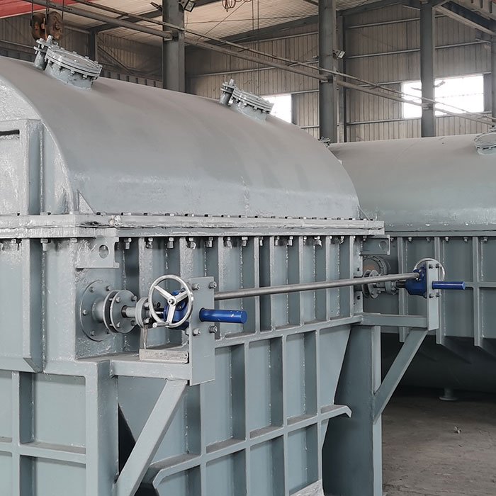 Manual screw jacks for vacuum drum filter